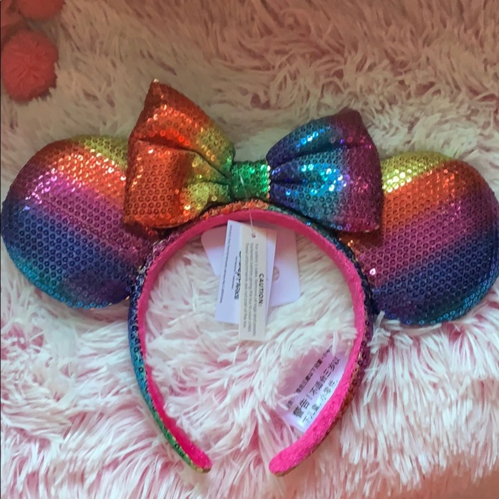 Disney Rainbow sequined ear Headband🌈🌈